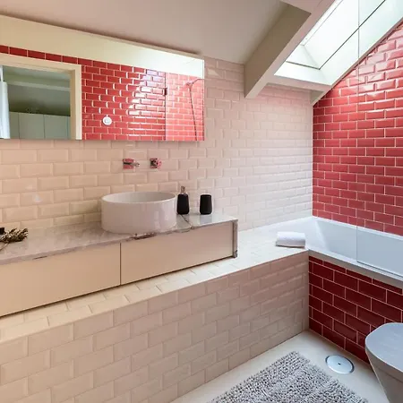 Innside House Apartment *
